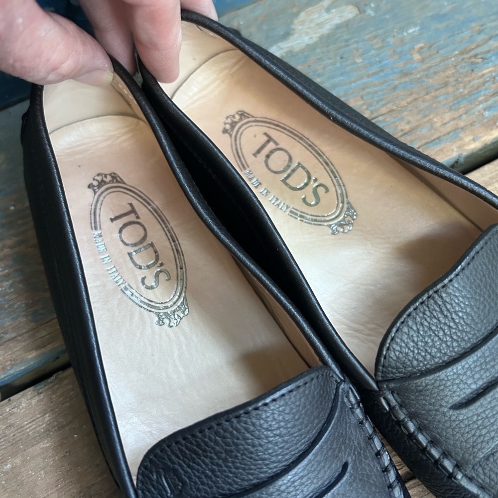 TODS Driving Loafer - Picture 11 of 16